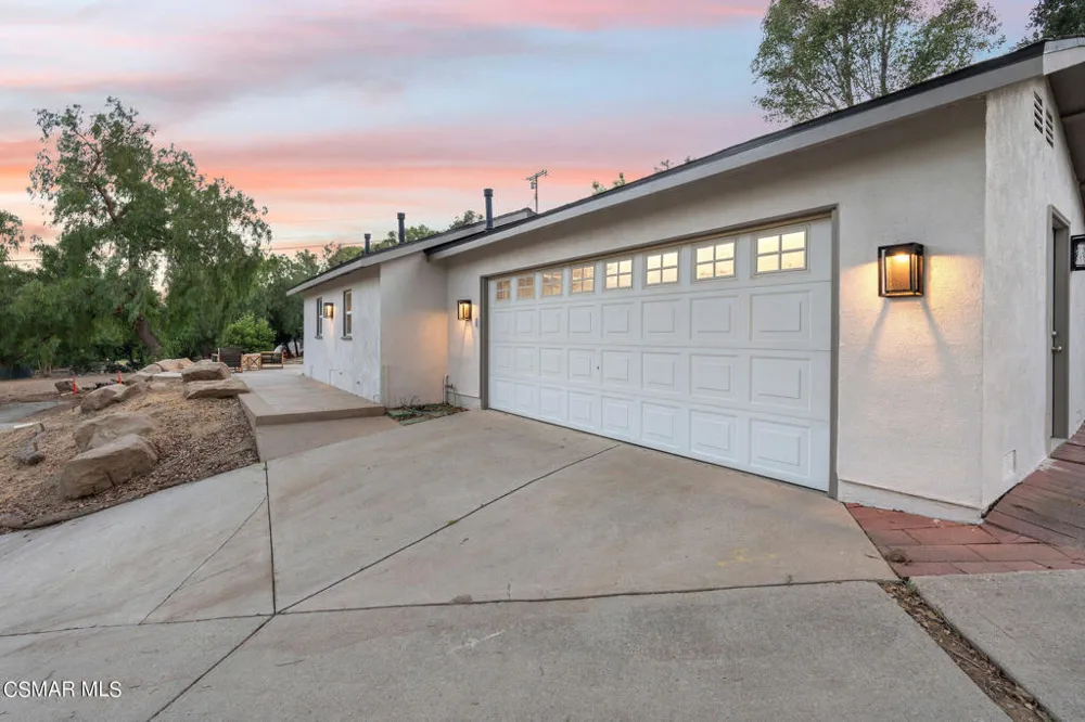 10869 Farralone Avenue Chatsworth, CA 91311