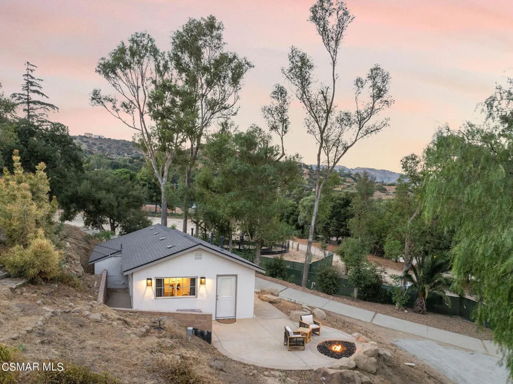 10869 Farralone Avenue Chatsworth, CA 91311
