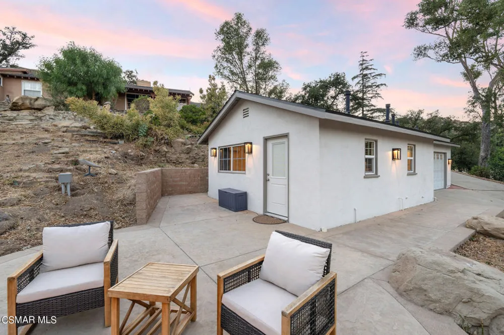 10869 Farralone Avenue Chatsworth, CA 91311