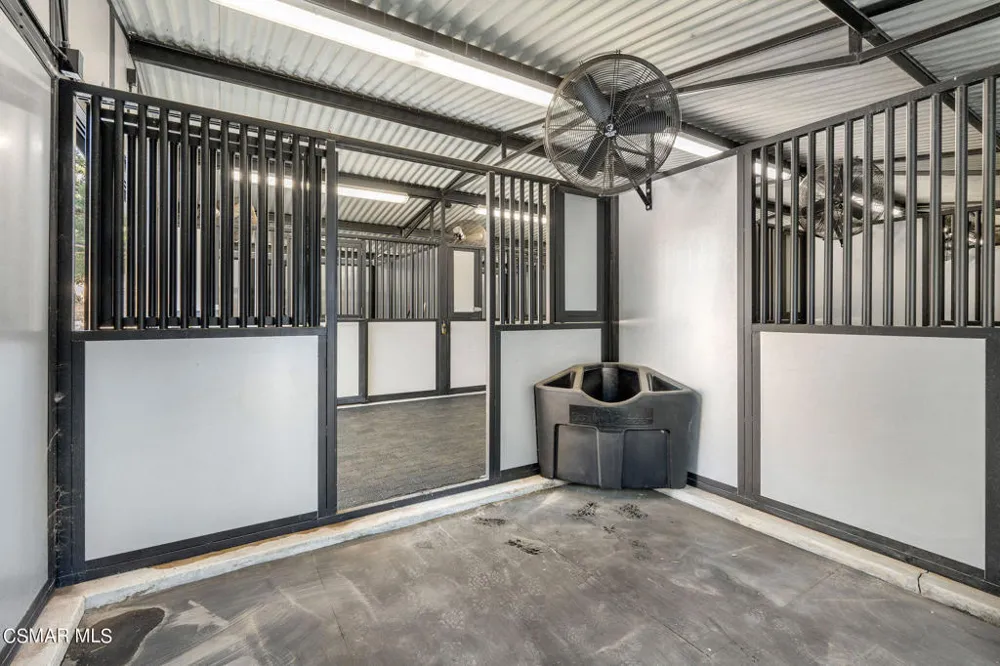 10869 Farralone Avenue Chatsworth, CA 91311