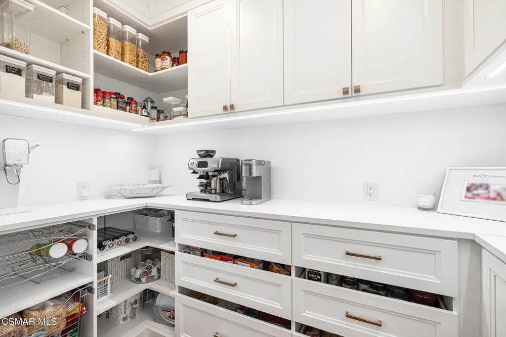 29475 Malibu View Court Agoura Hills, CA 91301