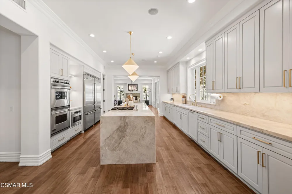 29475 Malibu View Court Agoura Hills, CA 91301