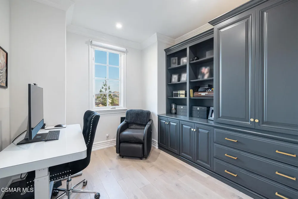 29475 Malibu View Court Agoura Hills, CA 91301