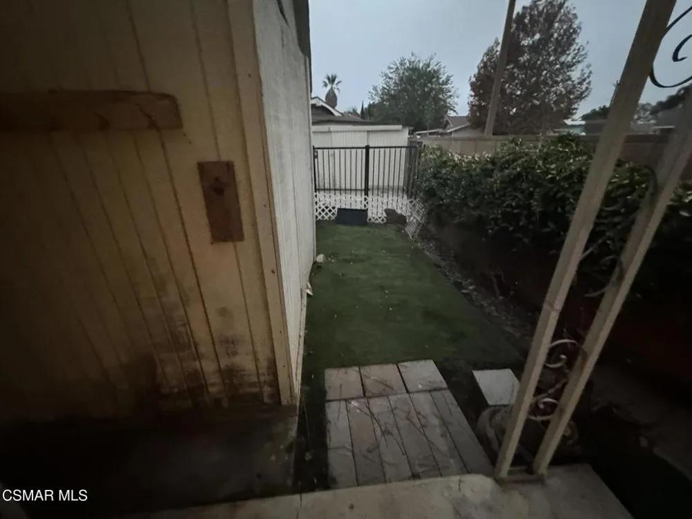 2049 Sebring Street #B Simi Valley, CA 93065