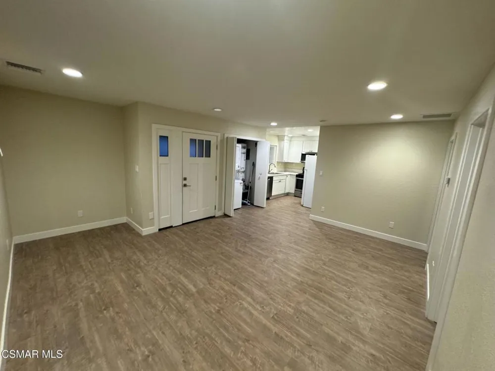 2049 Sebring Street #B Simi Valley, CA 93065