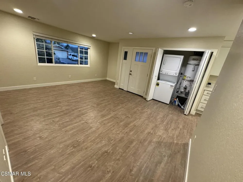 2049 Sebring Street #B Simi Valley, CA 93065