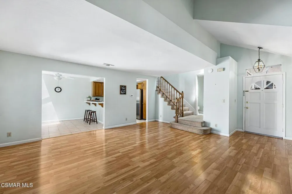 1806 Rory Lane #6 Simi Valley, CA 93063