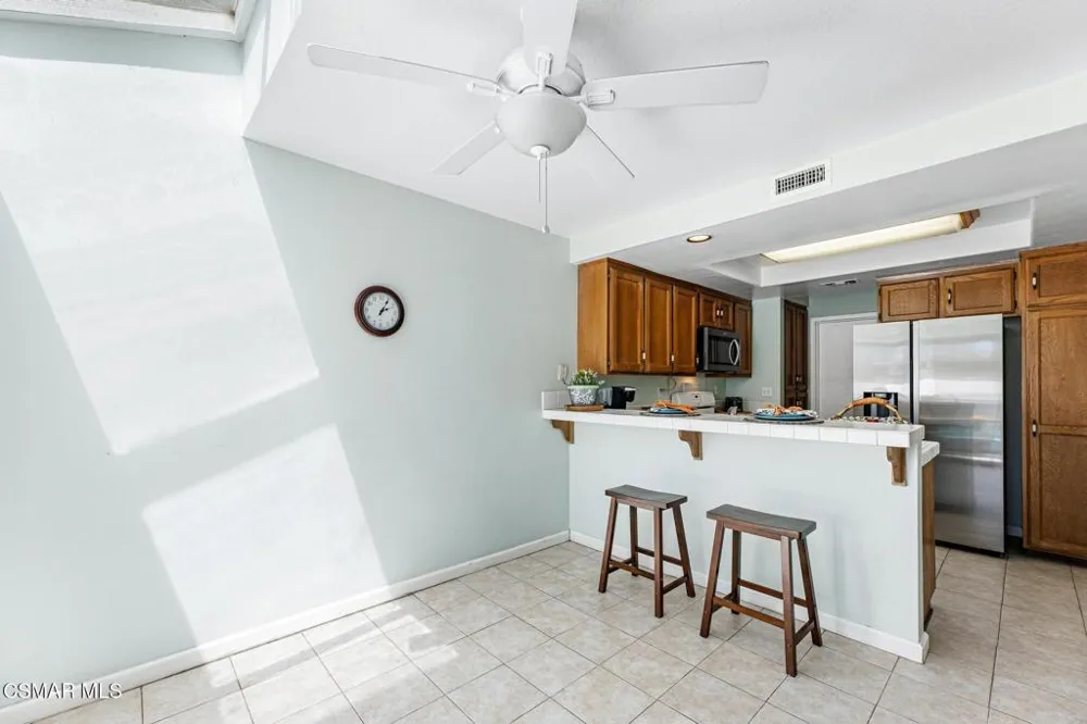 1806 Rory Lane #6 Simi Valley, CA 93063