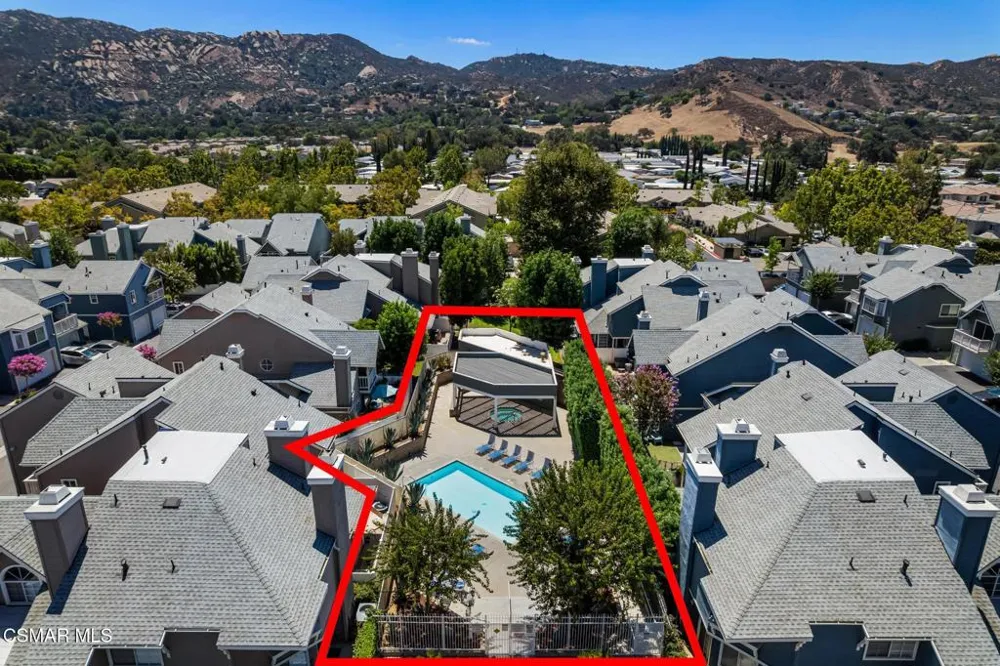 1806 Rory Lane #6 Simi Valley, CA 93063