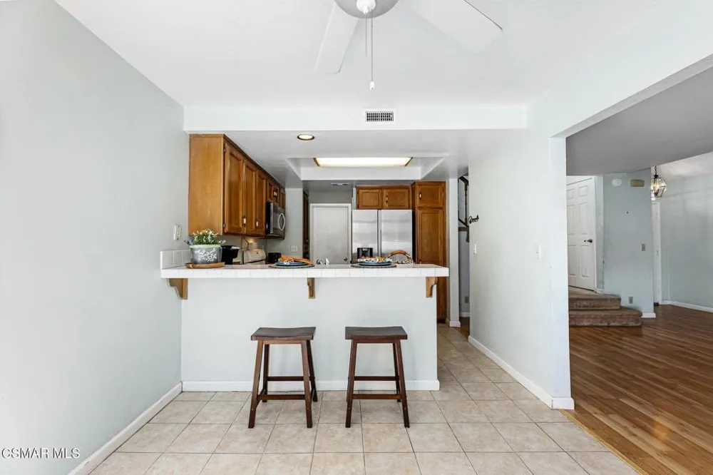 1806 Rory Lane #6 Simi Valley, CA 93063