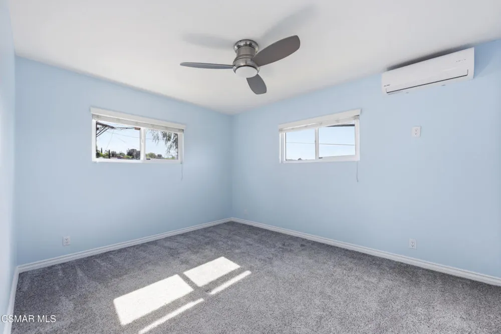 5076 Escobedo Drive Woodland Hills, CA 91364