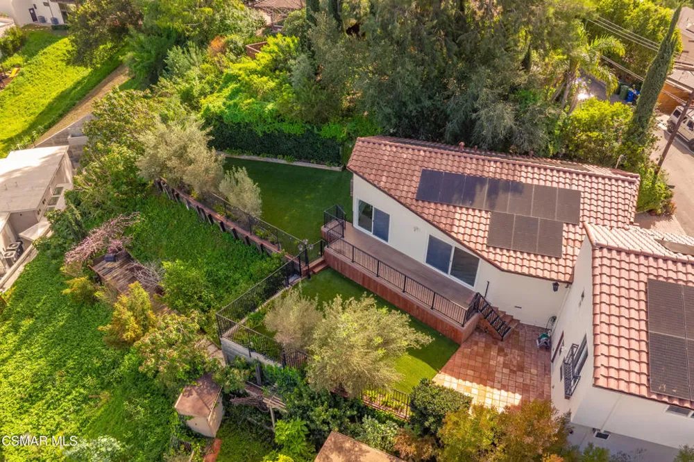 5076 Escobedo Drive Woodland Hills, CA 91364