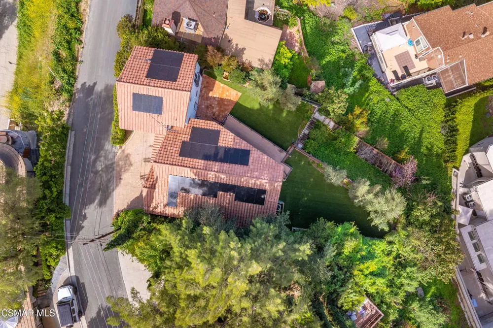 5076 Escobedo Drive Woodland Hills, CA 91364