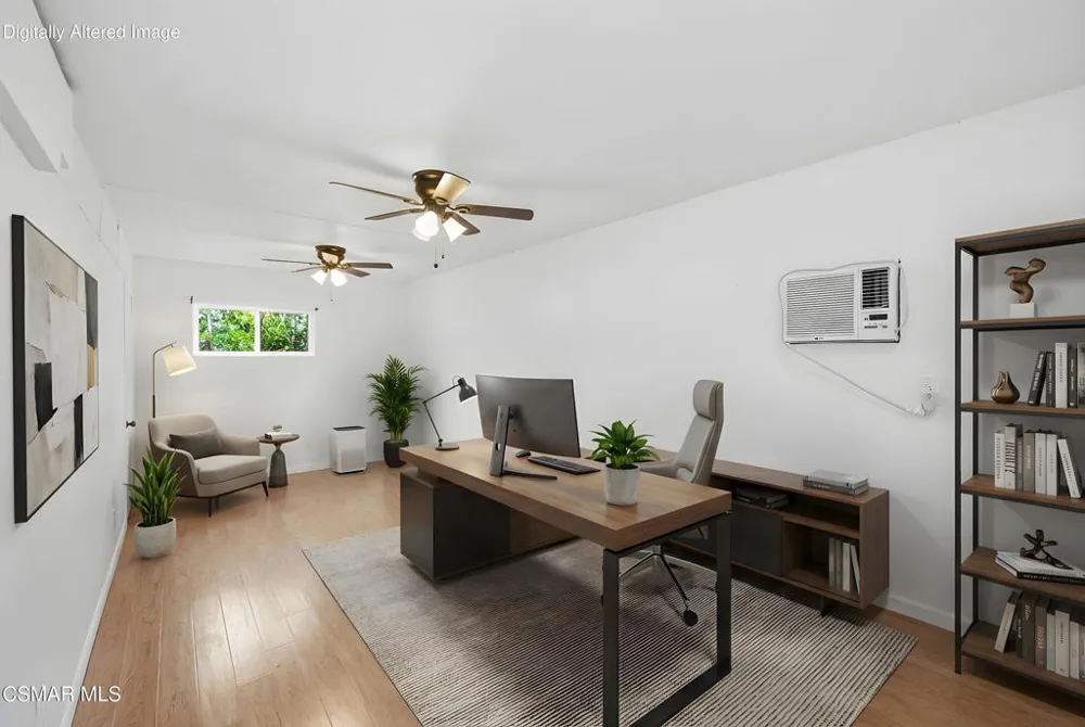 5076 Escobedo Drive Woodland Hills, CA 91364