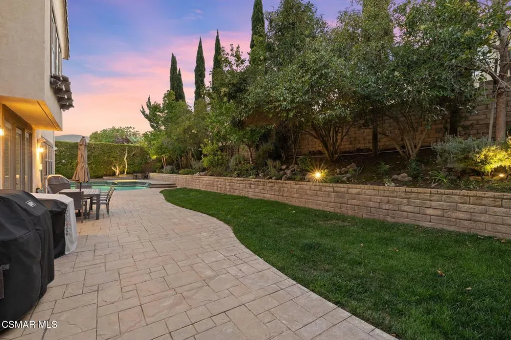 4391 Via Entrada Newbury Park, CA 91320