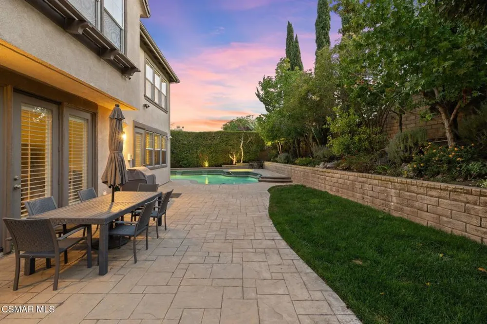 4391 Via Entrada Newbury Park, CA 91320