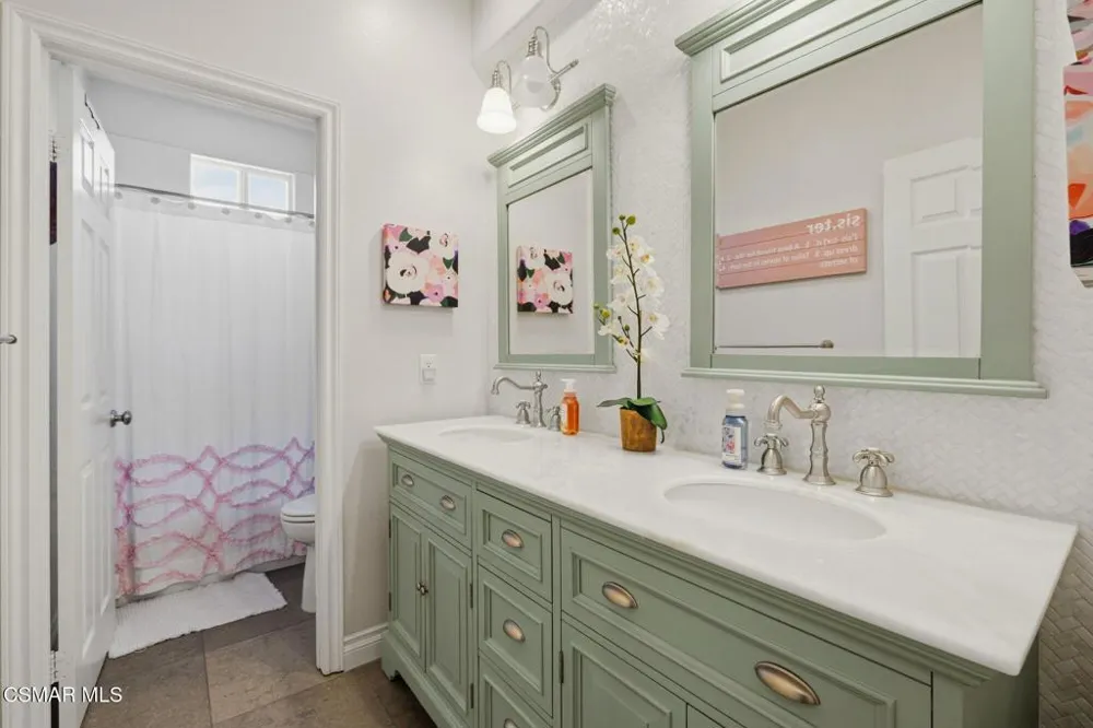 4391 Via Entrada Newbury Park, CA 91320