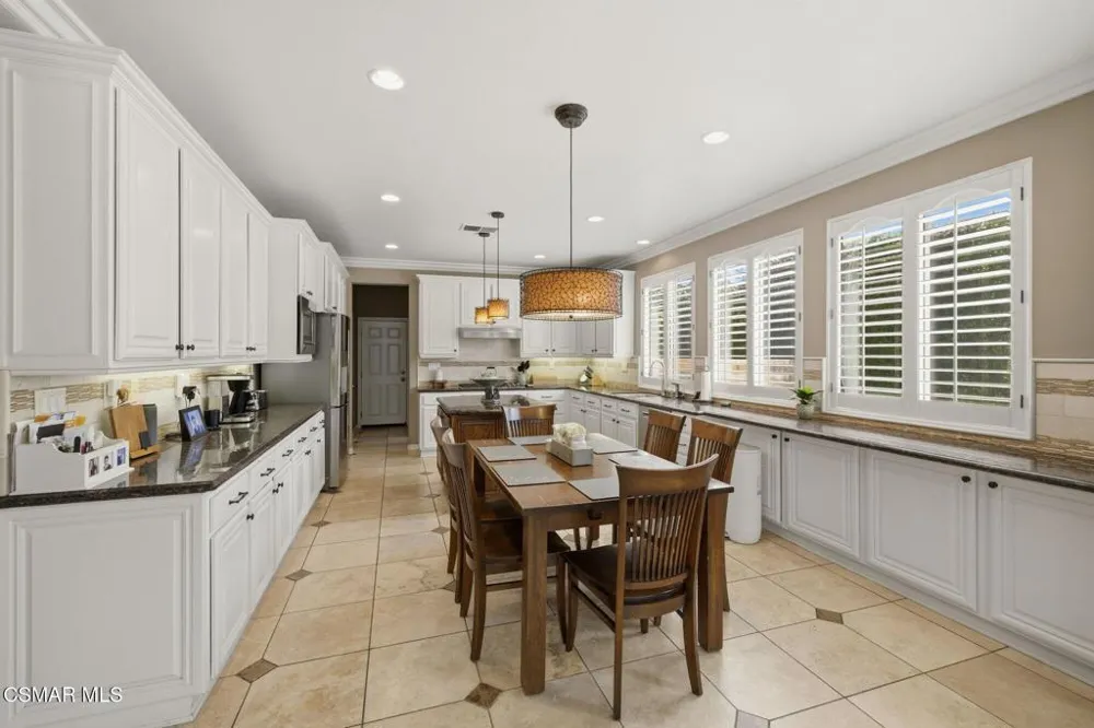 4391 Via Entrada Newbury Park, CA 91320