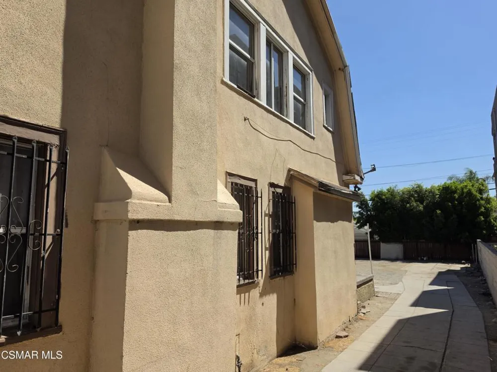 650 Normandie Avenue Los Angeles, CA 90004