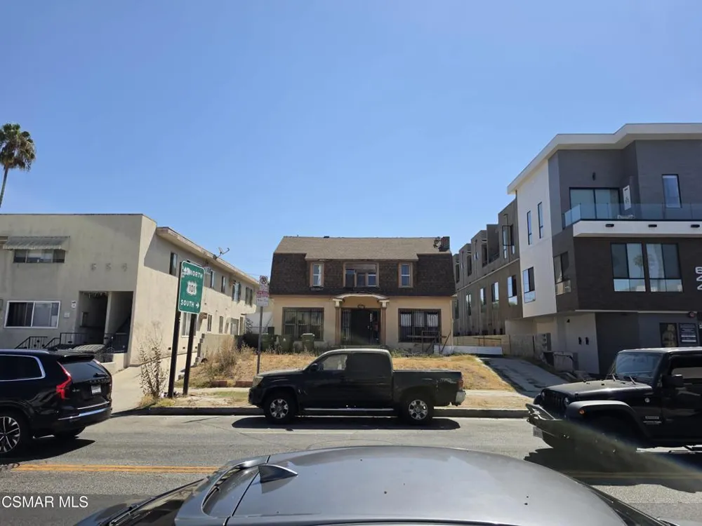 650 Normandie Avenue Los Angeles, CA 90004