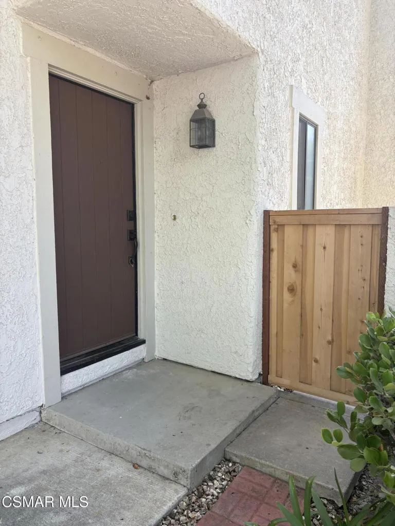 2600 Calle Abedul Thousand Oaks, CA 91360