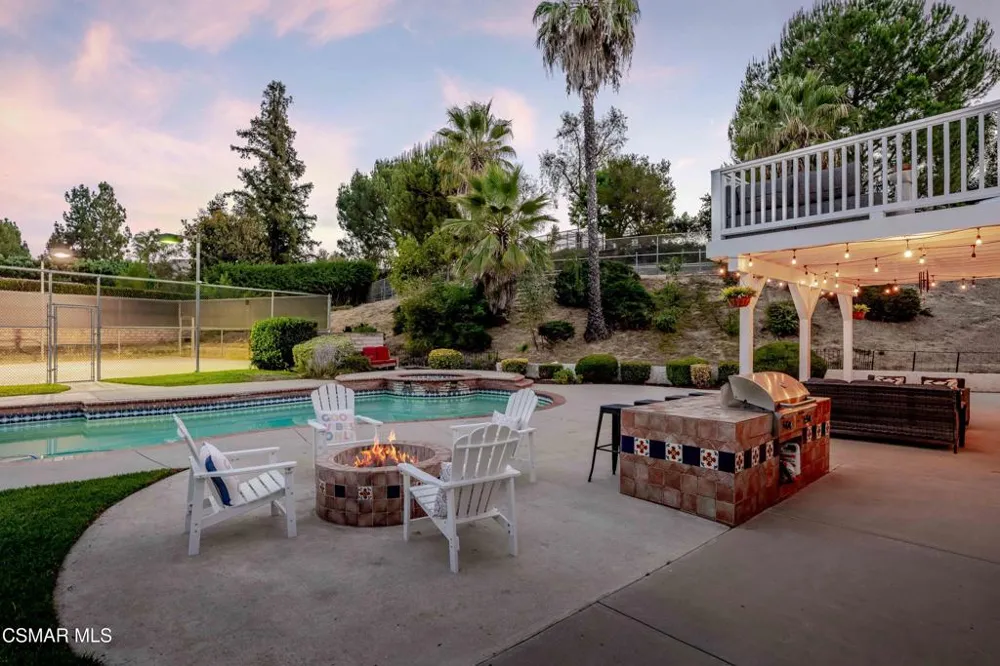 652 Stonebrook Street Simi Valley, CA 93065