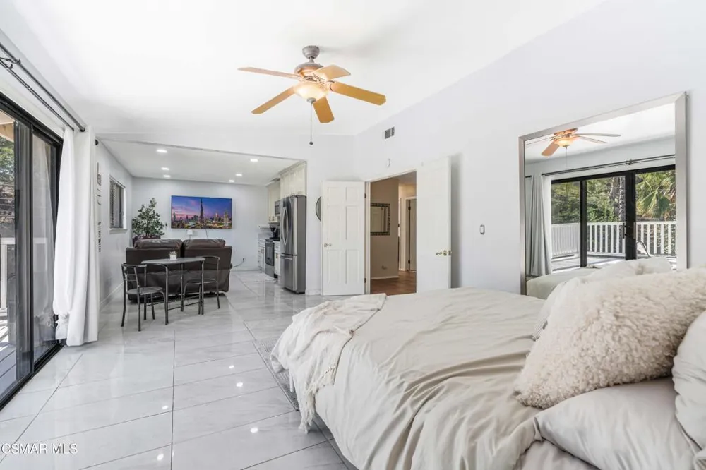 652 Stonebrook Street Simi Valley, CA 93065