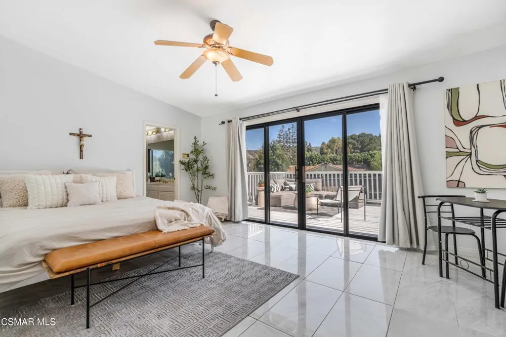 652 Stonebrook Street Simi Valley, CA 93065