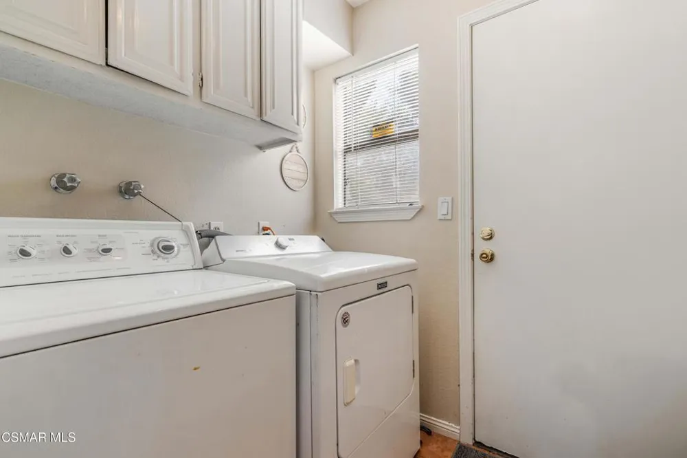 652 Stonebrook Street Simi Valley, CA 93065