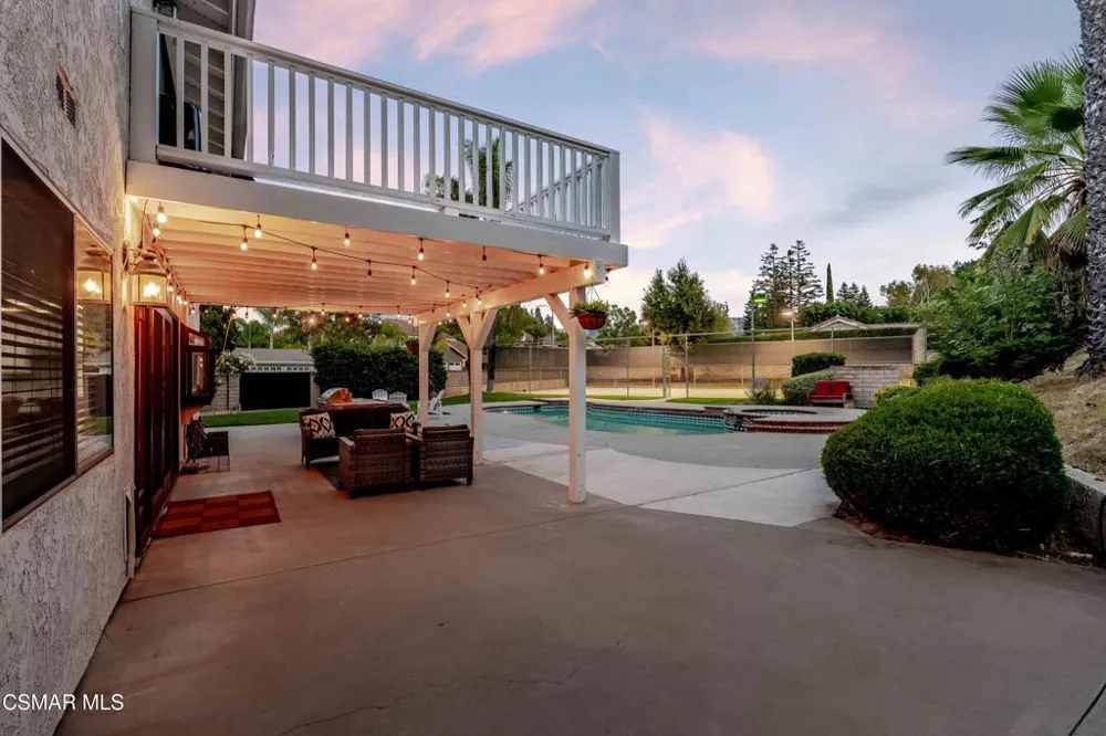 652 Stonebrook Street Simi Valley, CA 93065