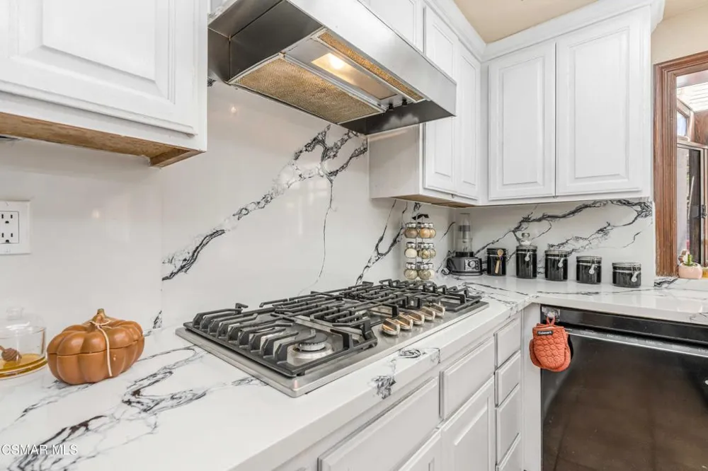 652 Stonebrook Street Simi Valley, CA 93065