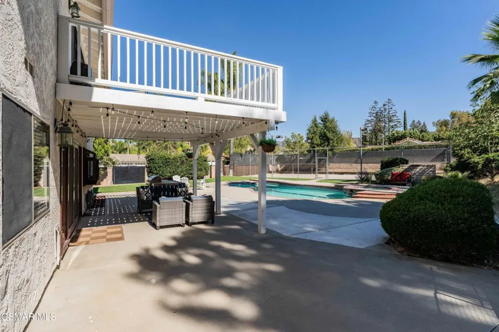652 Stonebrook Street Simi Valley, CA 93065