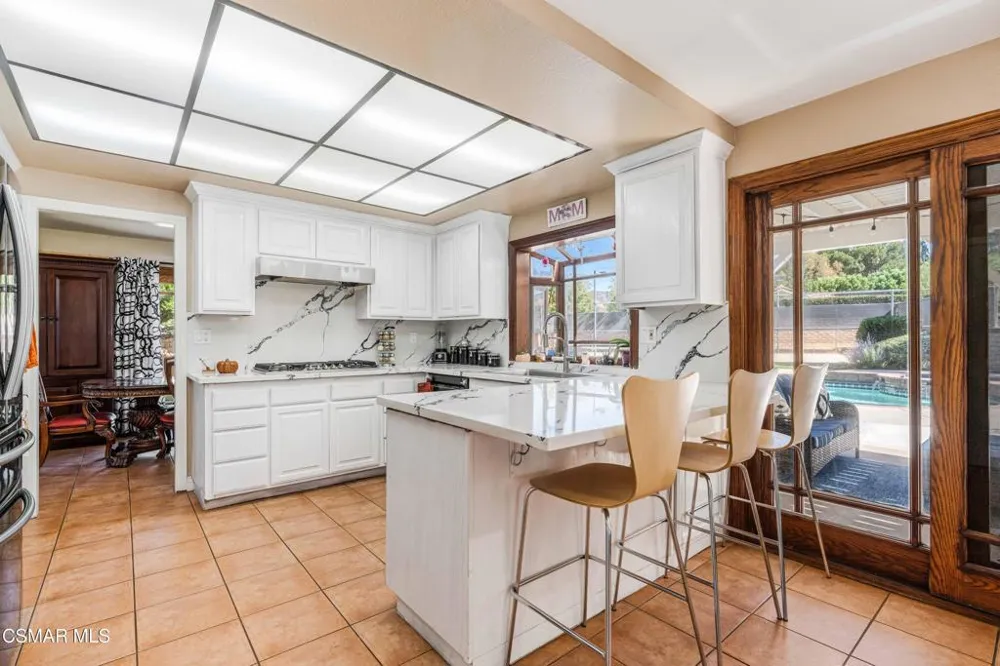652 Stonebrook Street Simi Valley, CA 93065