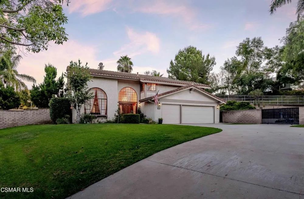 652 Stonebrook Street Simi Valley, CA 93065