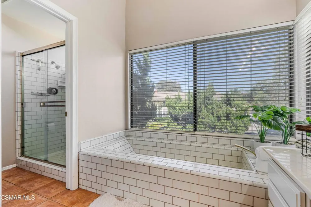 652 Stonebrook Street Simi Valley, CA 93065