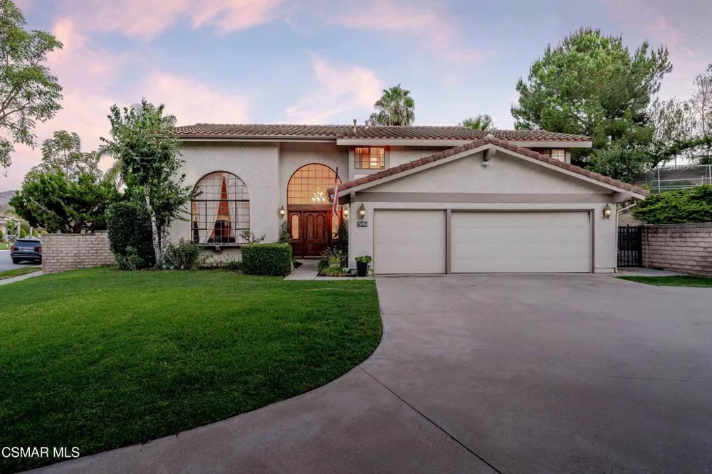 652 Stonebrook Street Simi Valley, CA 93065