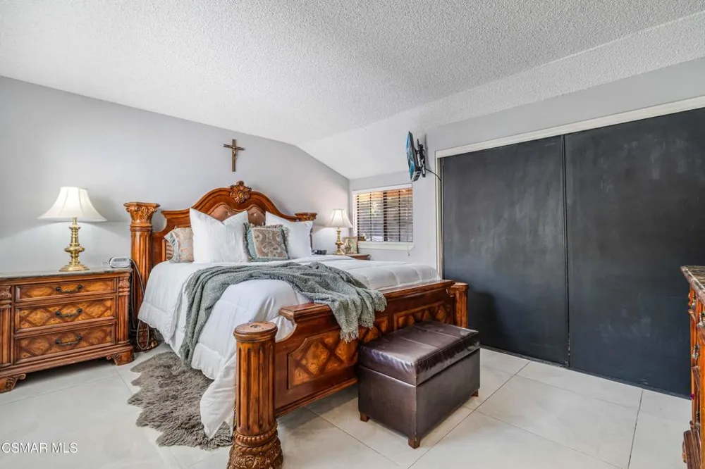 652 Stonebrook Street Simi Valley, CA 93065