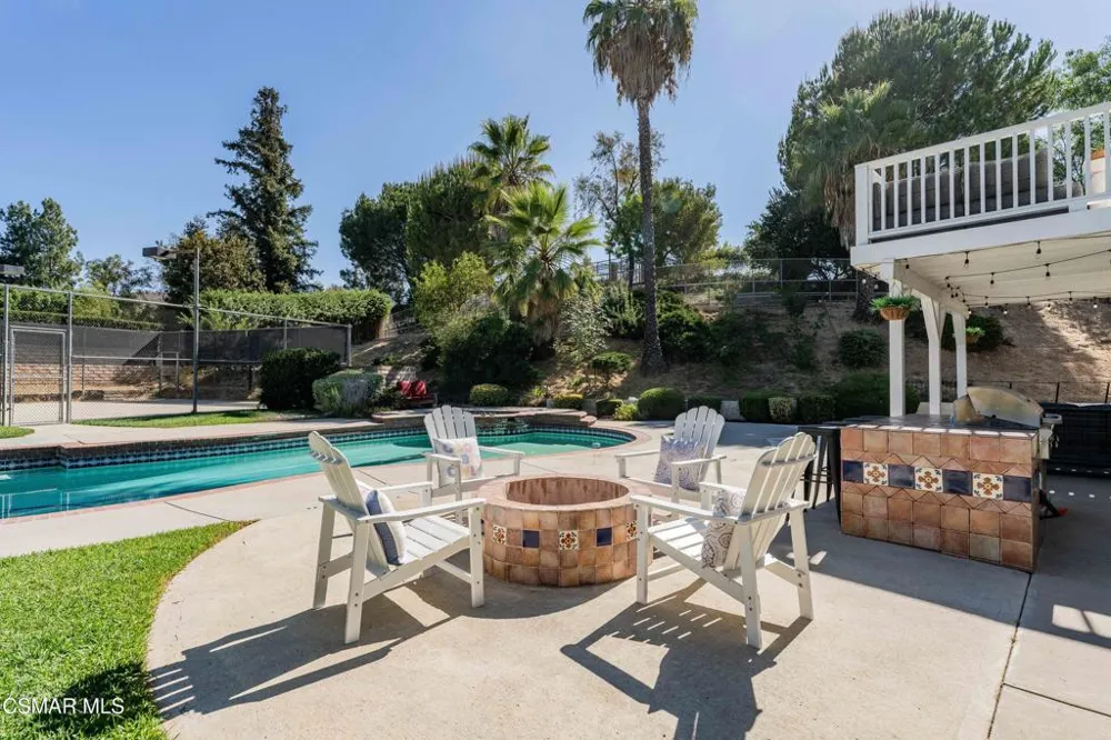 652 Stonebrook Street Simi Valley, CA 93065