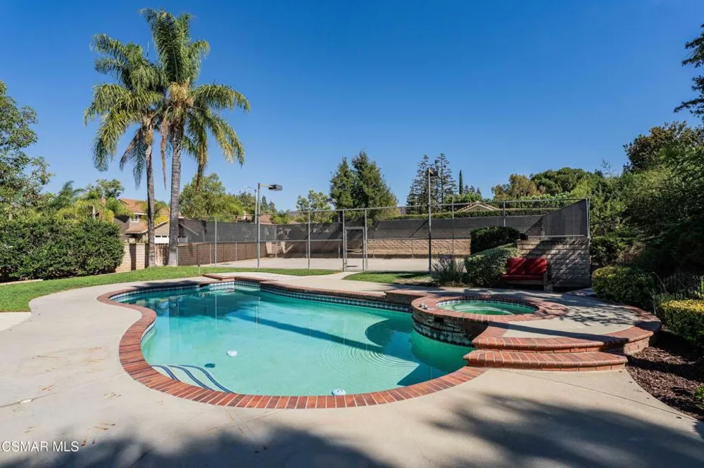 652 Stonebrook Street Simi Valley, CA 93065