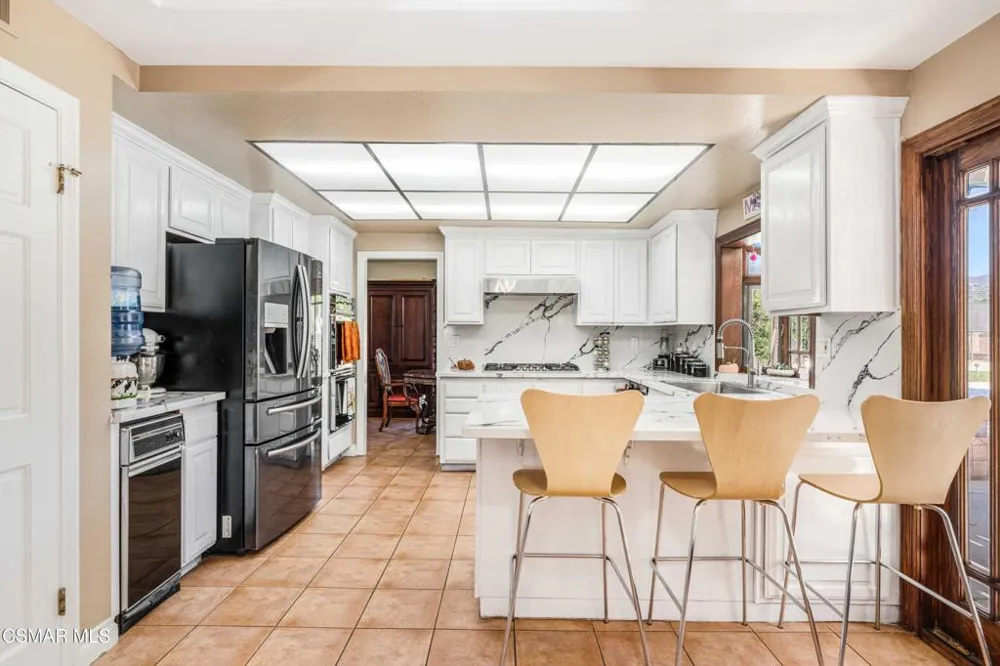 652 Stonebrook Street Simi Valley, CA 93065