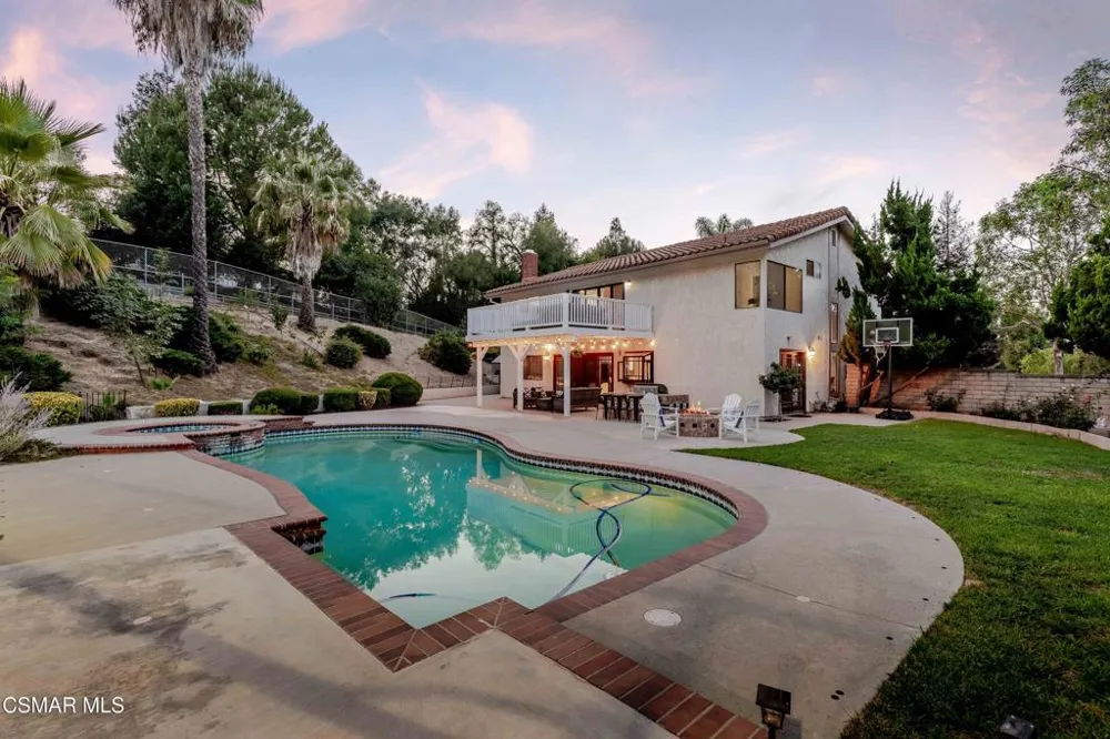 652 Stonebrook Street Simi Valley, CA 93065