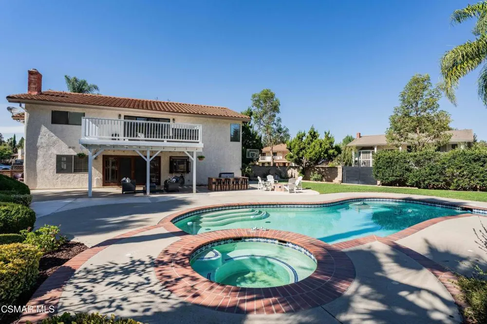 652 Stonebrook Street Simi Valley, CA 93065