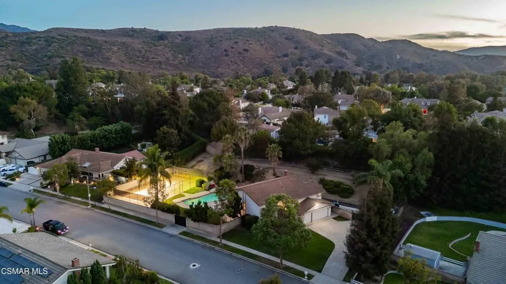 652 Stonebrook Street Simi Valley, CA 93065