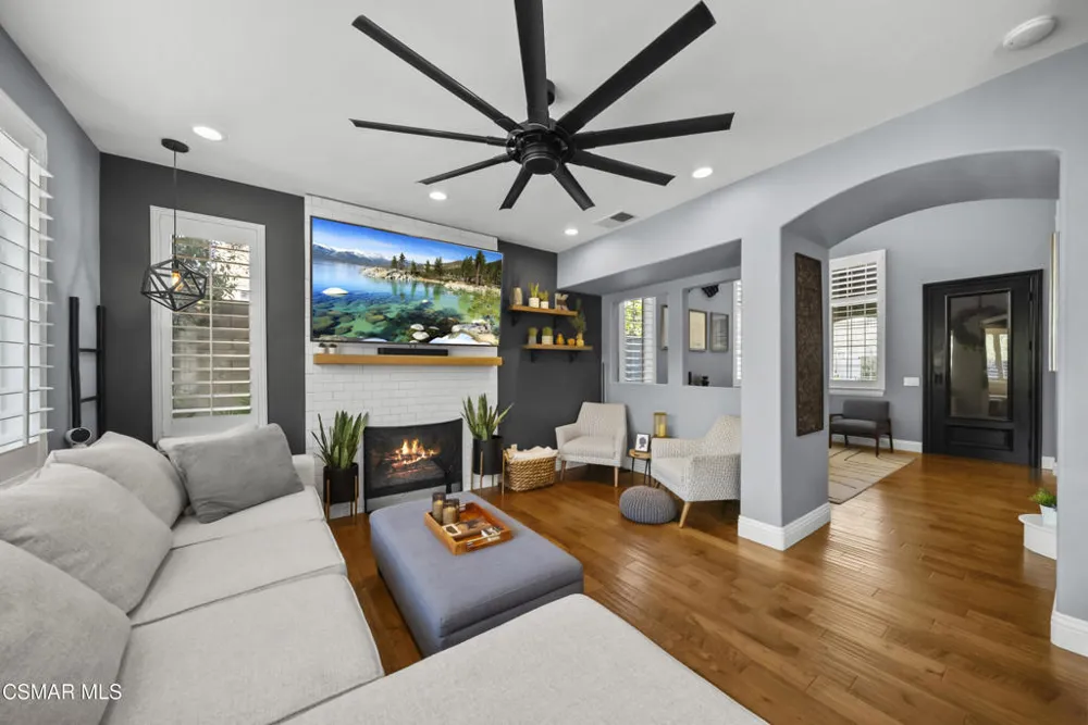 2591 Renata Court Thousand Oaks, CA 91362