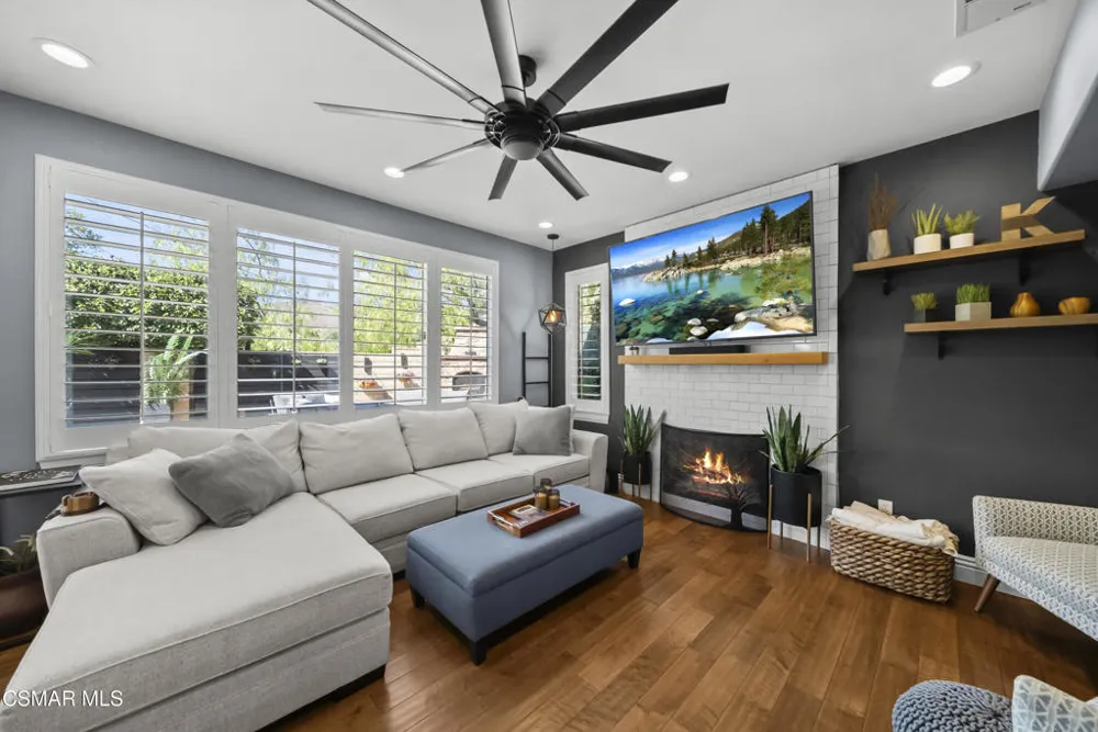 2591 Renata Court Thousand Oaks, CA 91362