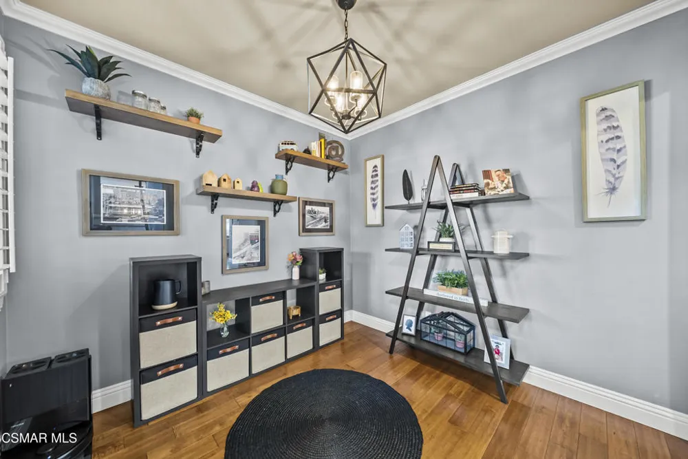 2591 Renata Court Thousand Oaks, CA 91362