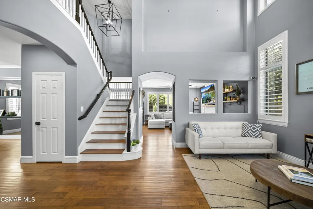2591 Renata Court Thousand Oaks, CA 91362