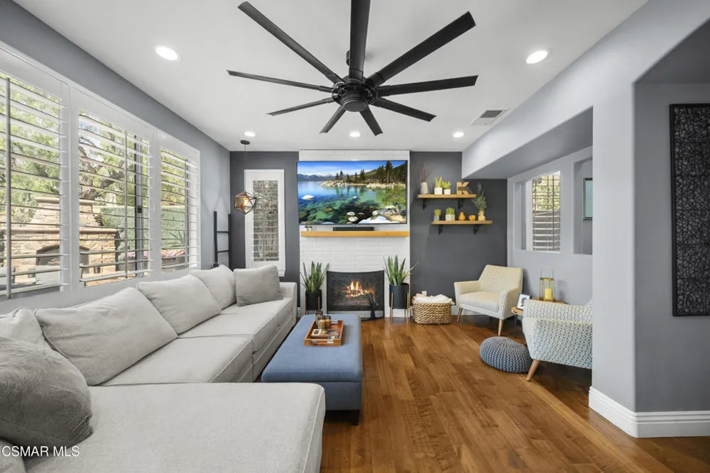 2591 Renata Court Thousand Oaks, CA 91362