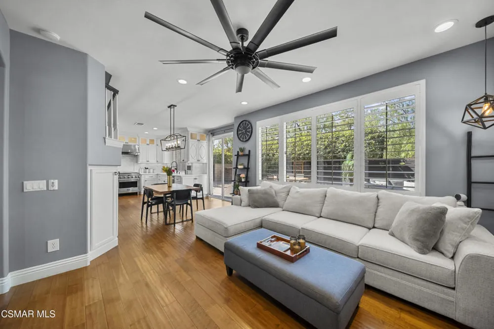 2591 Renata Court Thousand Oaks, CA 91362