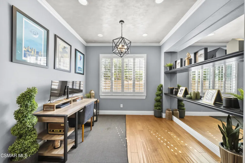 2591 Renata Court Thousand Oaks, CA 91362